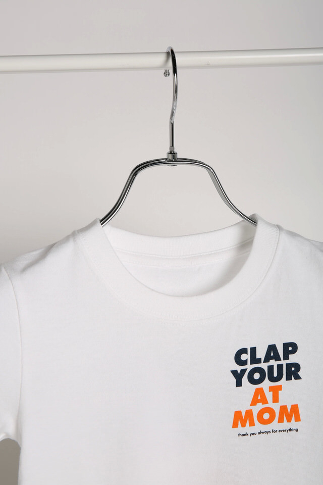 CLAP YOUR AT MOM KIDS T