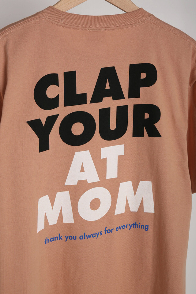 CLAP YOUR AT MOM T